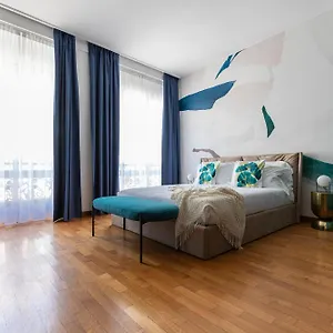 Apartment Beplace In Duomo, Mailand